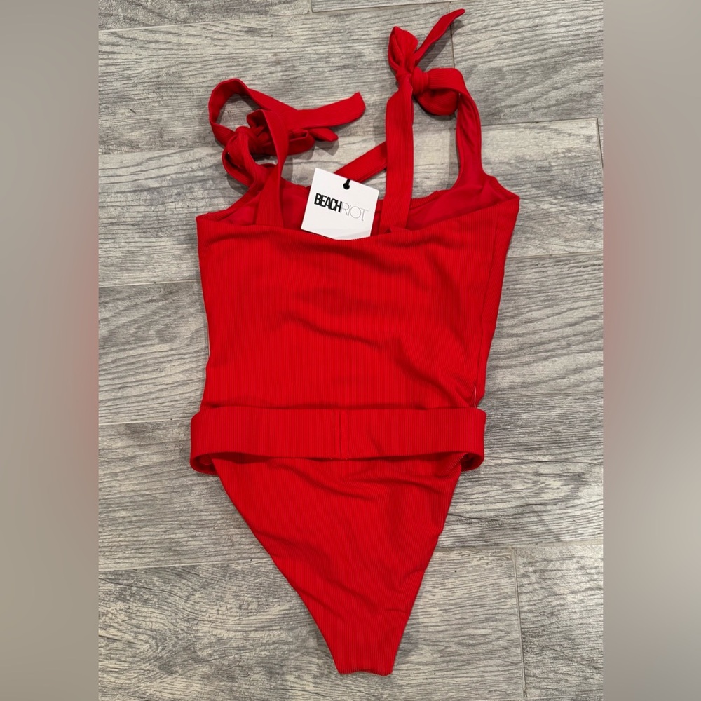 NWT Beach Riot red Sydney one piece swimsuit - Picture 6 of 8